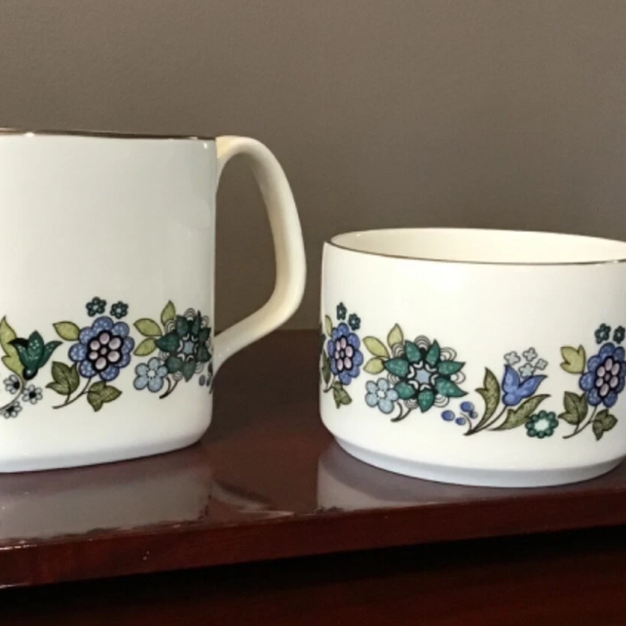 Royal Doulton English Bone China Esprit Design Tea Pot Sugar Bowl and Creamer