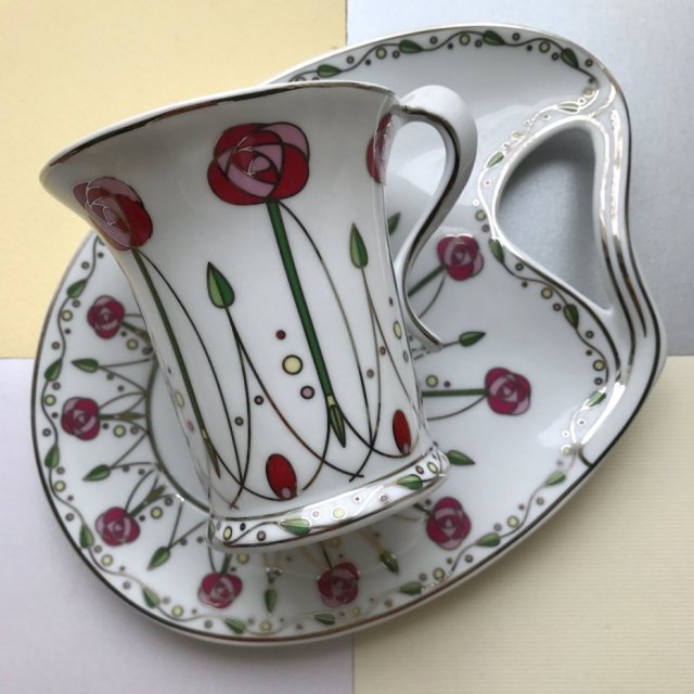 Set The Leonardo Collection Floral Design Gold trim Cup Saucer England Porcelain