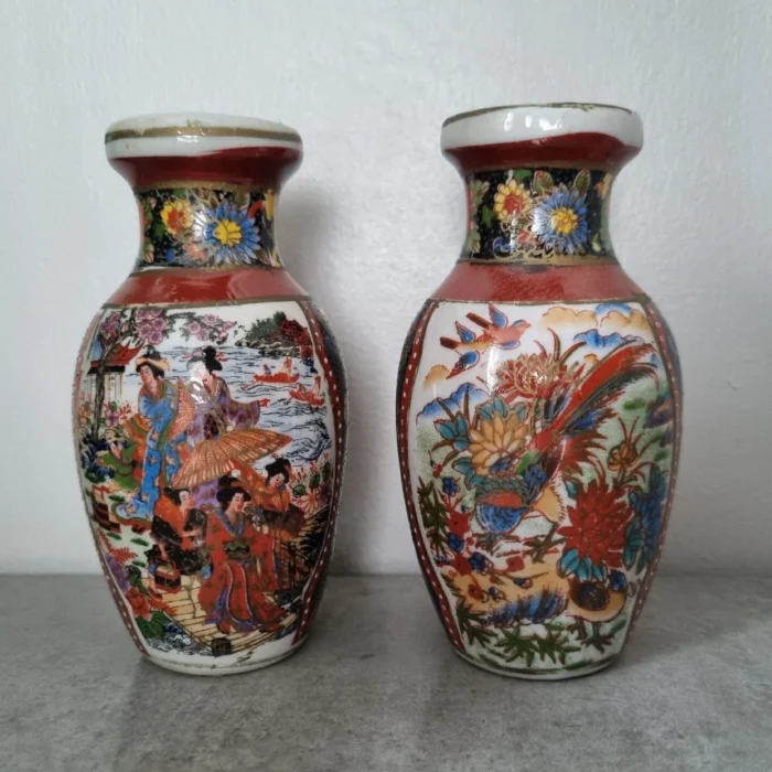 Vitnage Japanese Satsuma Bud Vase Pair Set Miniature 4 Red Gold Birds Geisha